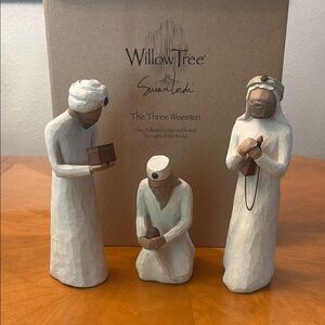 Willow Tree Three Wisemen Nativity Set in Cream and Brown